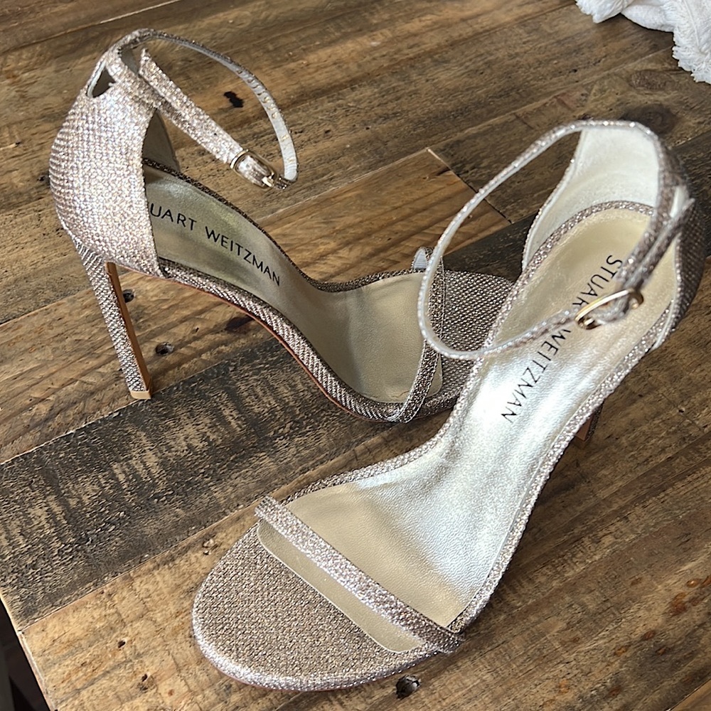 Stuart Weitzman, ankle strap sandals in champagne/metallic 8.5 women’s.